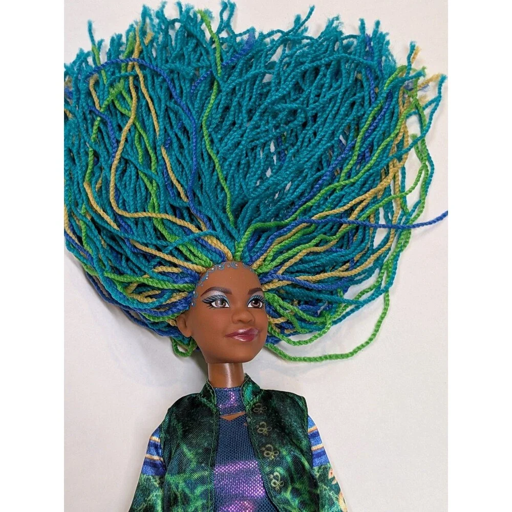 Disney Descendants The Rise of Red Uliana Fashion Doll Mattel